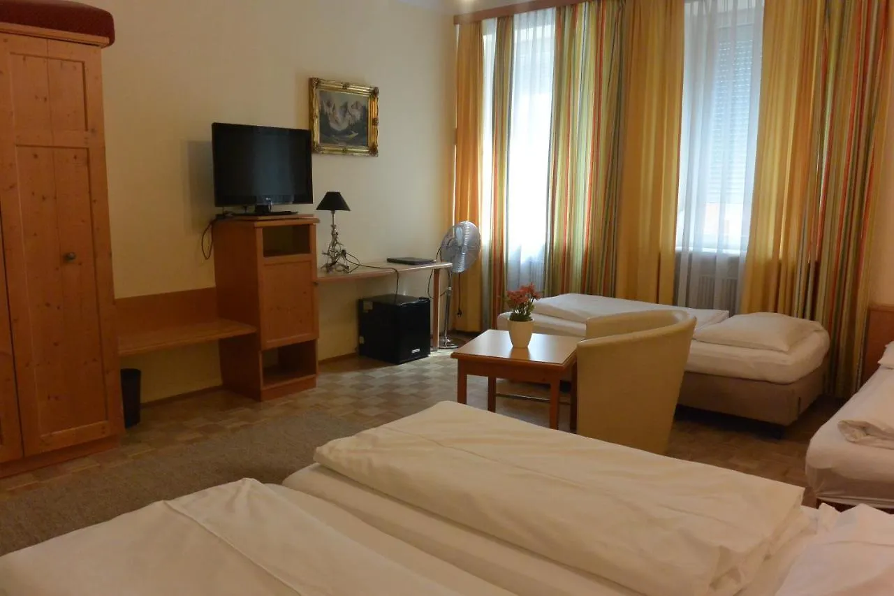 Adlerhof Bed & Breakfast Salzburg