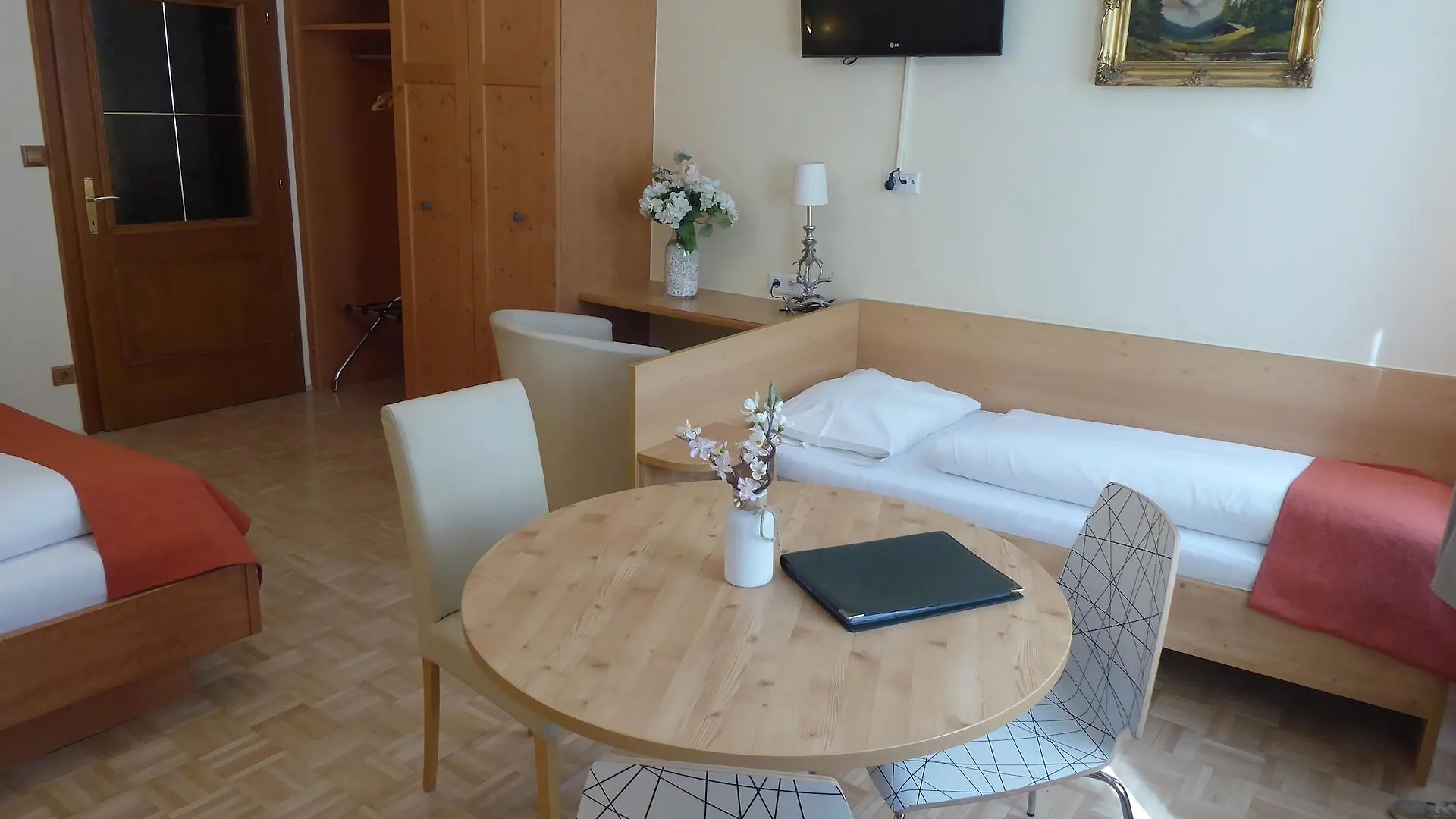 Adlerhof Bed & Breakfast Salzburg